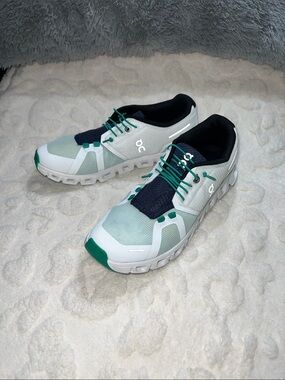 On Cloud 5 Push Ivory Creek Colorway Mens Size 7 Sneakers in Mint & White
